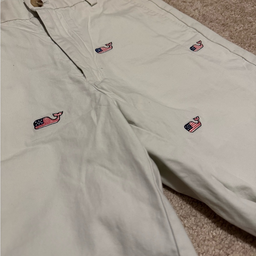 Vineyard Vines White Shorts with Whale Print - Picture 5 of 5